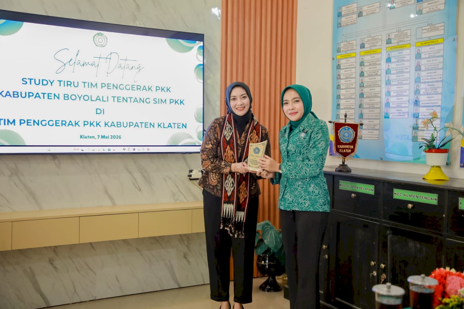 STUDY TIRU TP PKK KAB. BOYOLALI TENTANG SIM PKK DI TP PKK KAB. KLATEN